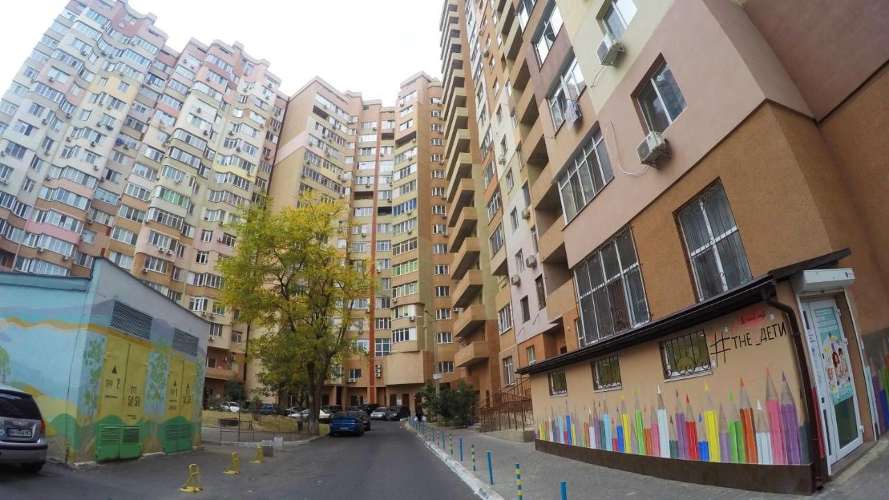 Просторная Квартира В Одессе Odesa Exterior foto